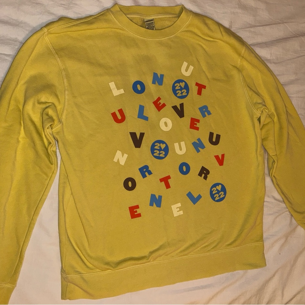 Yellow love on tour alphabet harry styles crewneck 2022 Large